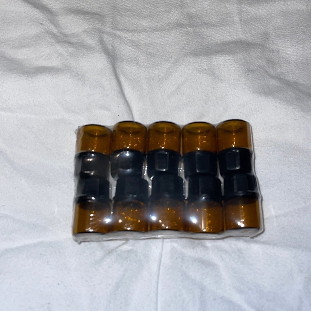 10 mini travel bottles for essentials oils
